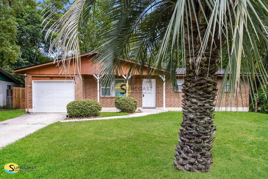 Building Photo - 4533 Jade Dr E