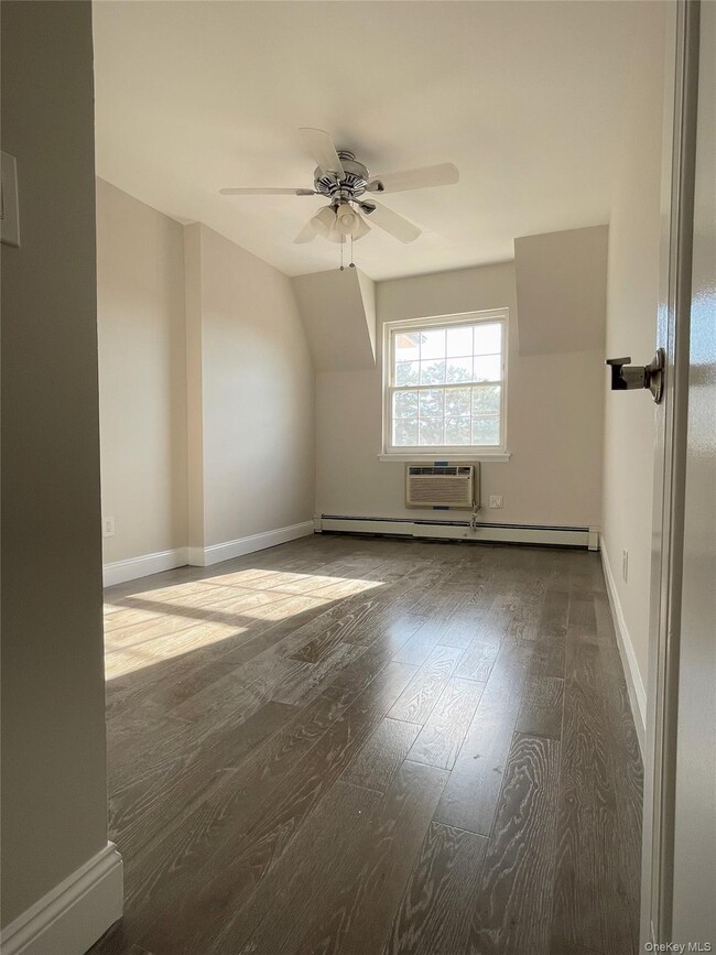 Building Photo - 205-30 Brian Crescent