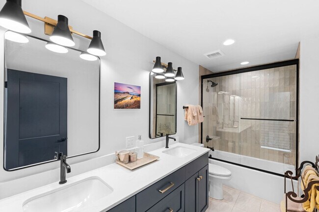 Building Photo - 85 Haverly St