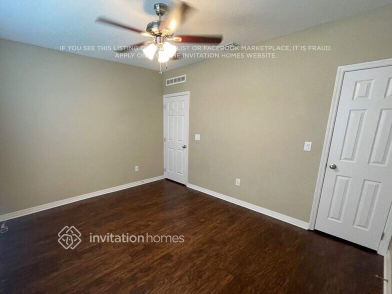 Building Photo - 13345 Blake Dr