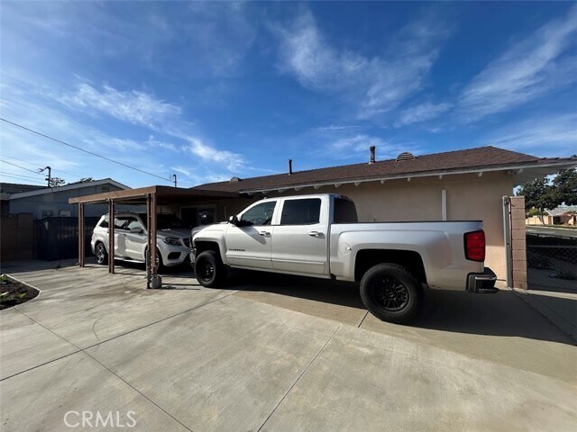 Building Photo - 641 N Milford Rd