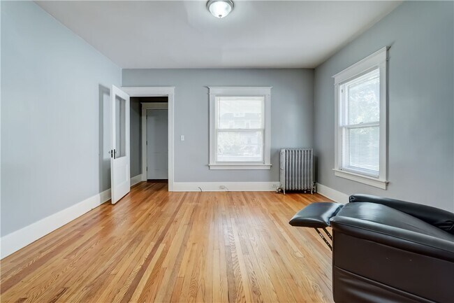 Building Photo - 590 Garson Ave