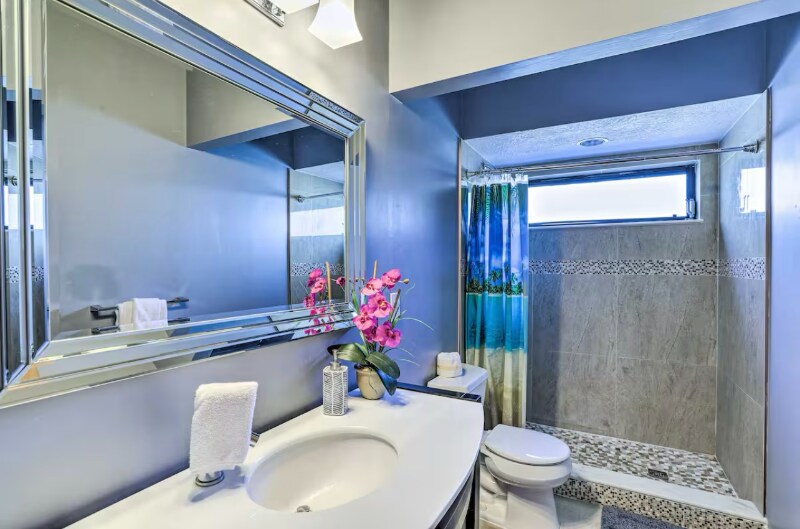 Building Photo - 10830 Oakdale Terrace