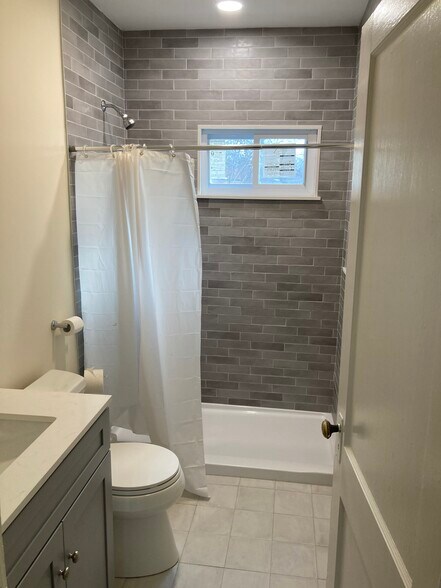 Building Photo - 36 Park Ave