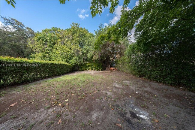 Building Photo - 807 NW 51st St