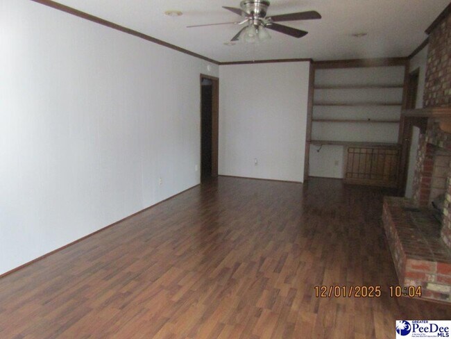 Building Photo - 864 Thunderbird Dr