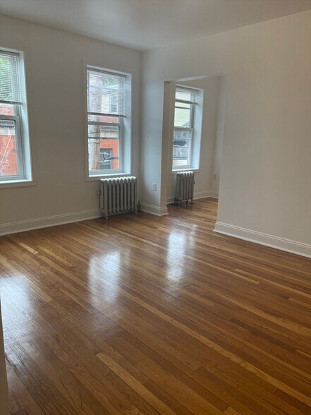 Building Photo - 20 Yeamans St