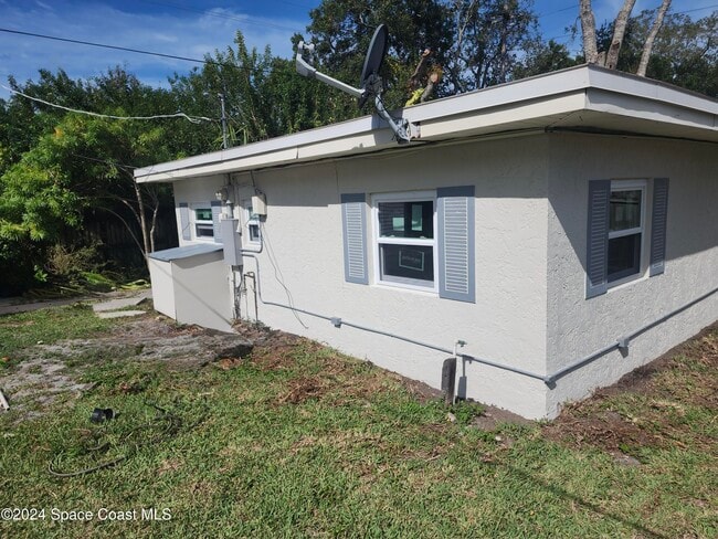 Building Photo - 195 West Ct