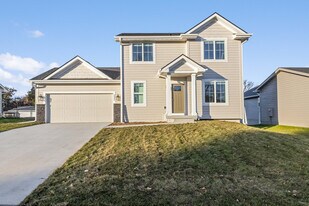 Building Photo - 2395 Emma Ave