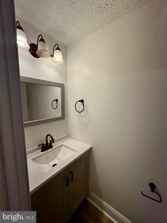 Building Photo - 7260 Procopio Cir
