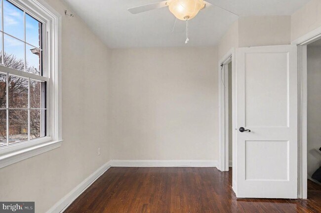 Building Photo - 1546 Putty Hill Ave