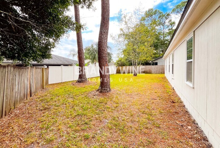 Building Photo - 3931 Hunters Lake Cir W
