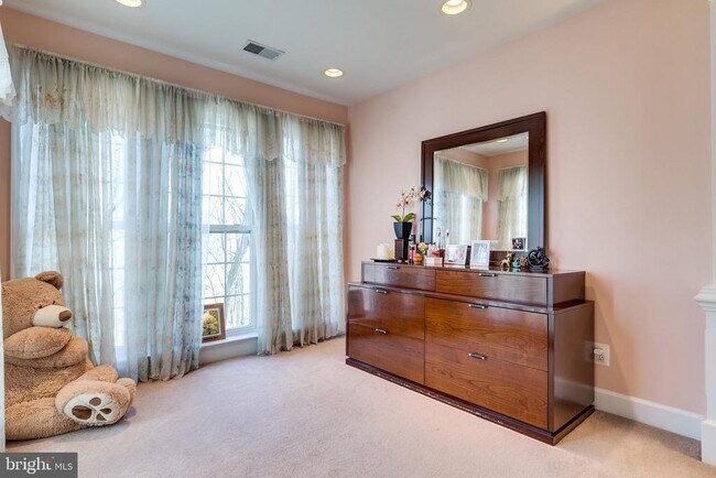 Building Photo - 13716 Maple Sugar Ln