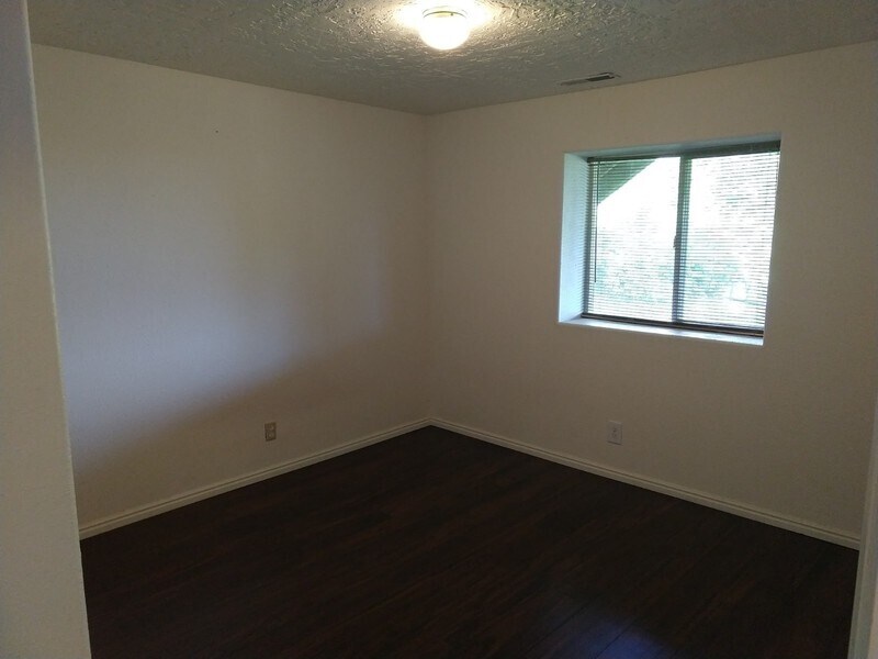 Building Photo - 4045 W Juniper Rd
