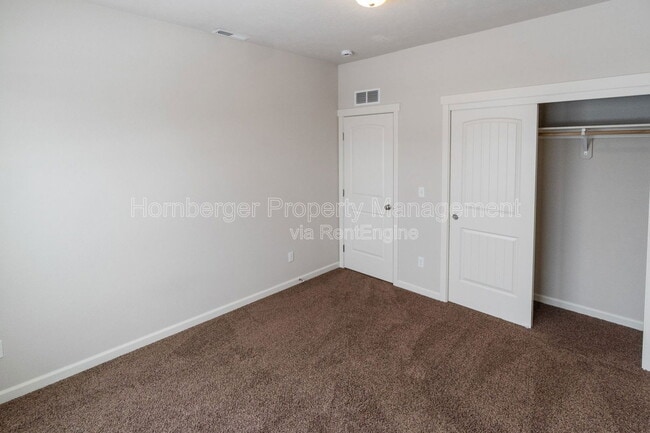 Building Photo - 8915 W Red St