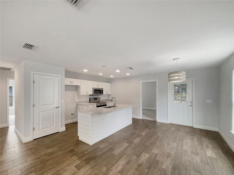 Building Photo - 203 Clayton Rd