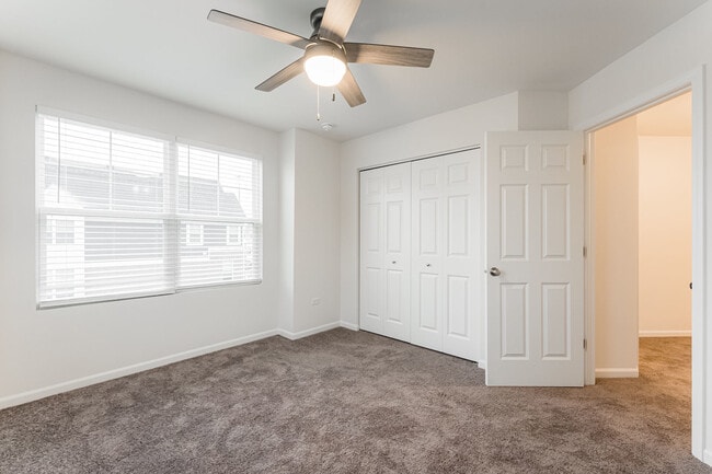 Building Photo - 1985 Kingsley Cir