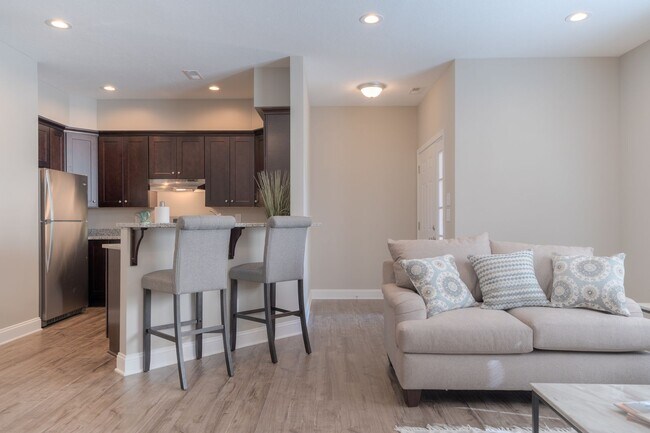 Building Photo - 91 E Main St