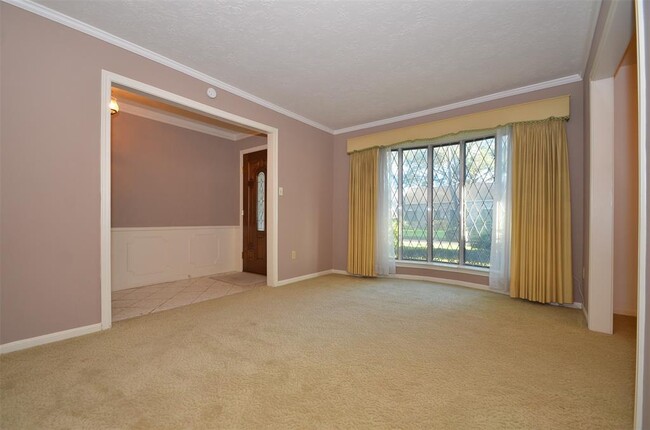Building Photo - 13722 Lynnwood Ln