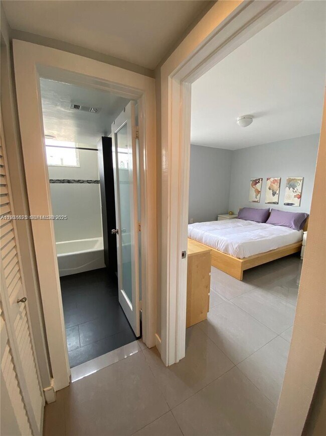 Building Photo - 921 Jefferson Ave