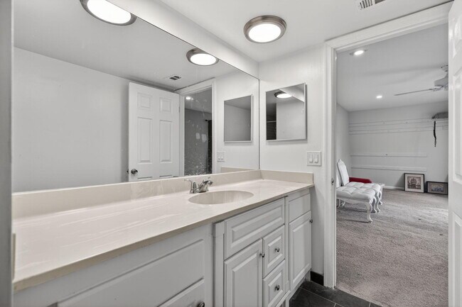 Building Photo - 110 N Delaware Blvd