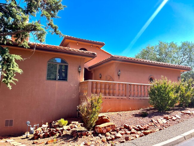 Building Photo - HOUSE - WEST SEDONA - PANORAMIC VIEWS/ GAT...