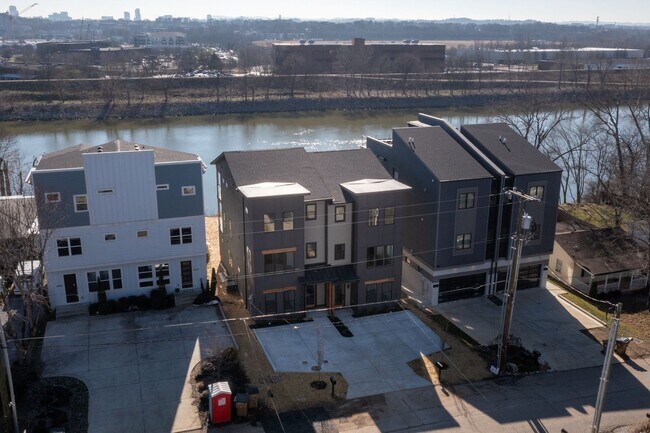 Building Photo - 1018 Alice St