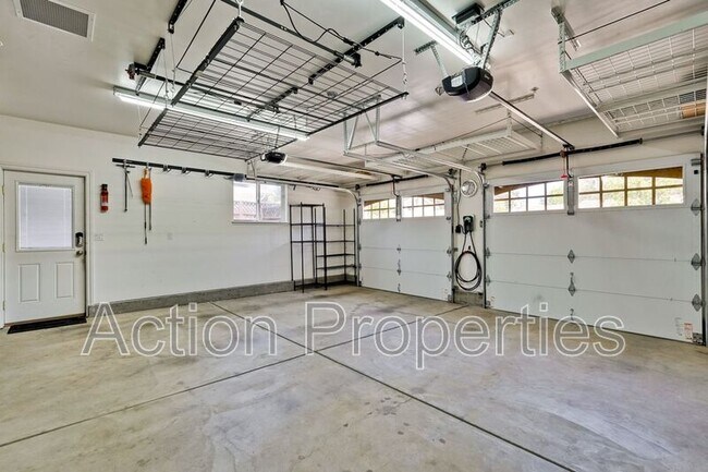 Building Photo - 1754 Granger Ave