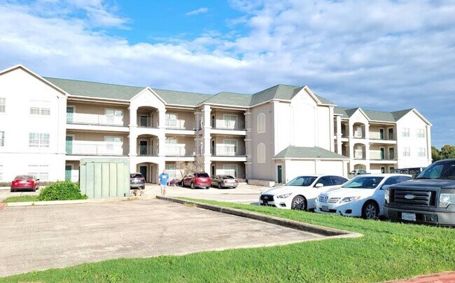 Building Photo - 7037 Kingston Cove Ln