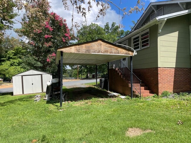 Building Photo - Beautiful 3 bed, 1 bath home located in As...