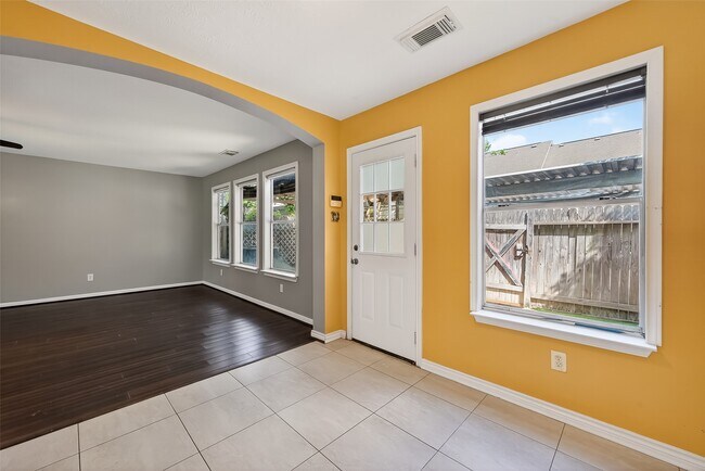 Building Photo - 11735 Alief Clodine Rd