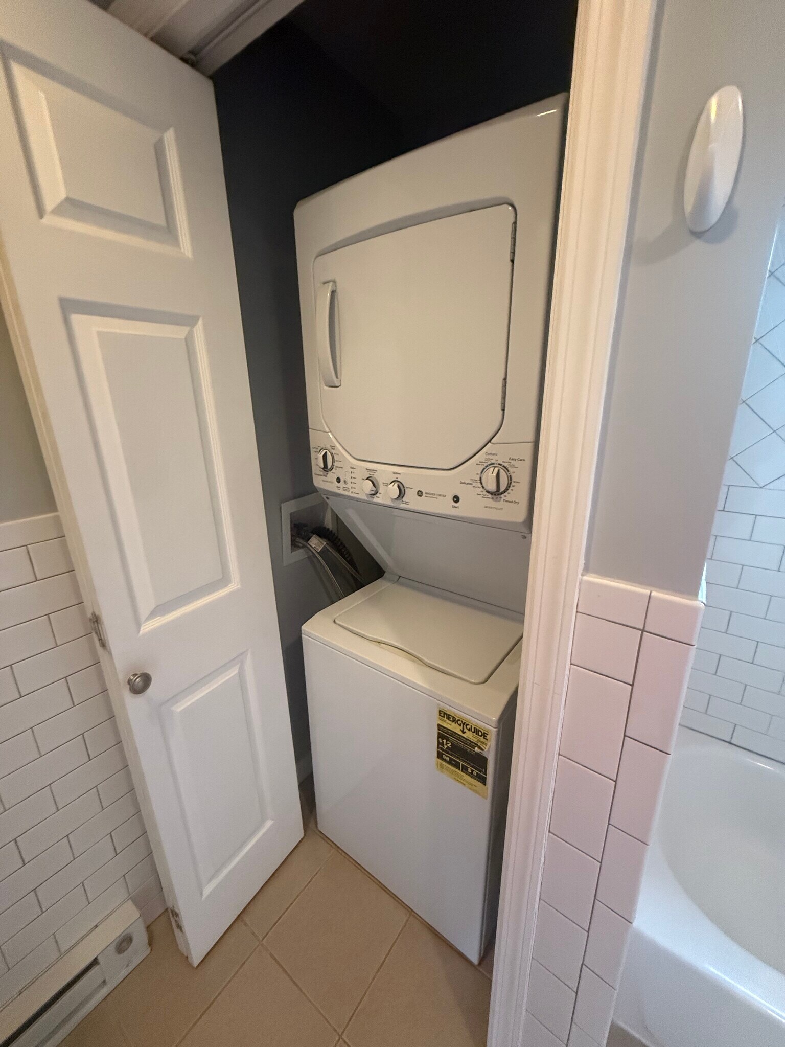Washer/ Dryer - 381 31st St