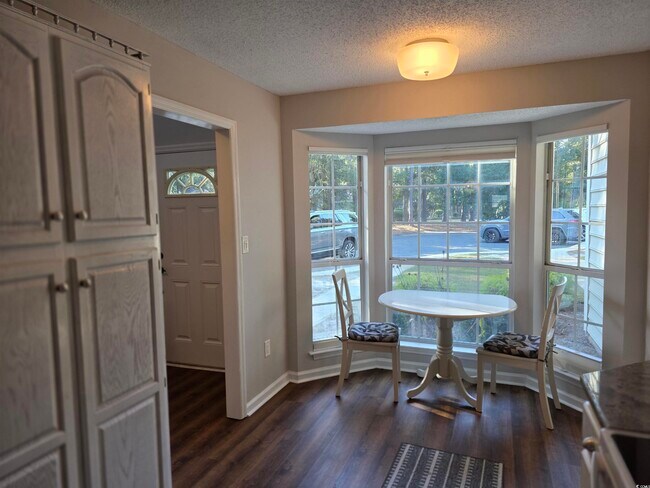 Building Photo - 1 Club Cir