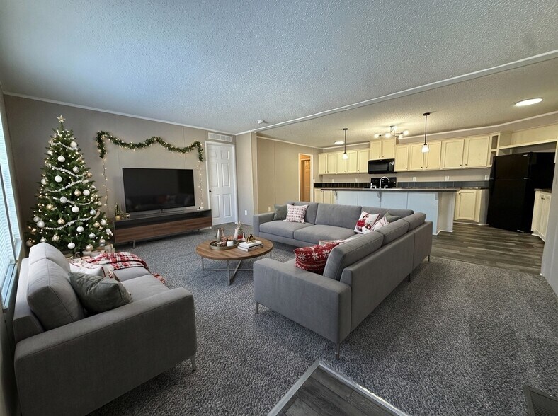 Primary Photo - 12457 St Michel Ave