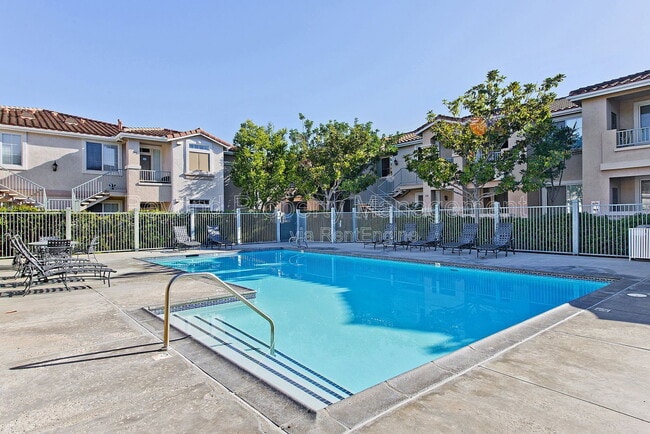 Building Photo - 10722 Sabre Hill Dr