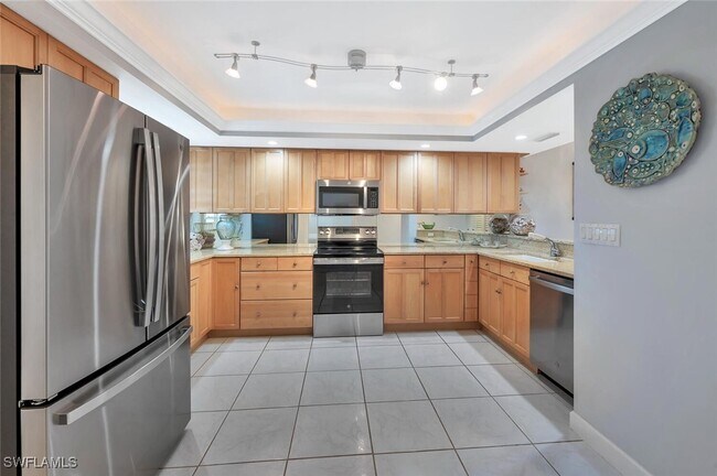 Building Photo - 12945 Vanderbilt Dr
