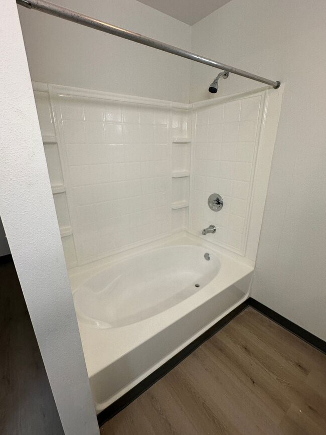 Building Photo - Renovated 3 bedroom 2.5 bath home in Ewa Gentry