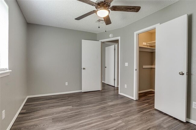 Building Photo - 3916 SE 46th St