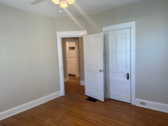 Building Photo - 3926 Floral Ave