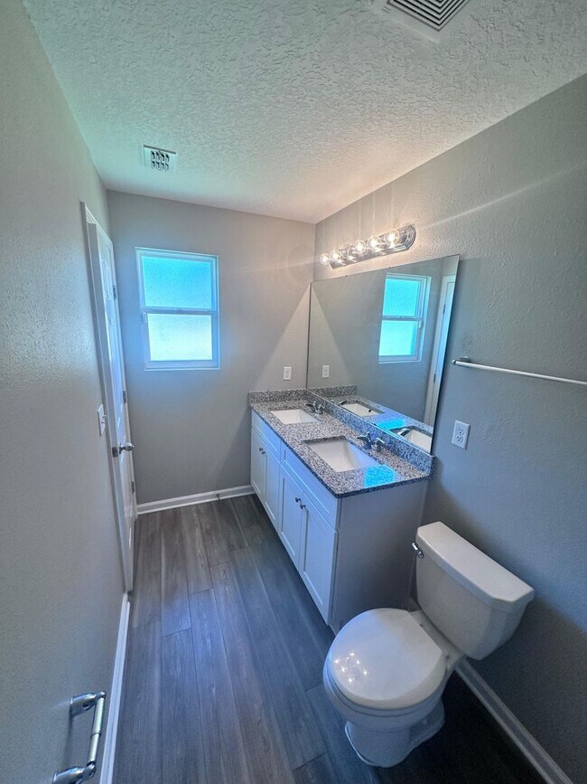 Building Photo - *** TWO WEEKS FREE ***  Gorgeous 4-Bedroom Home with Granite Counters & 2-Car Garage