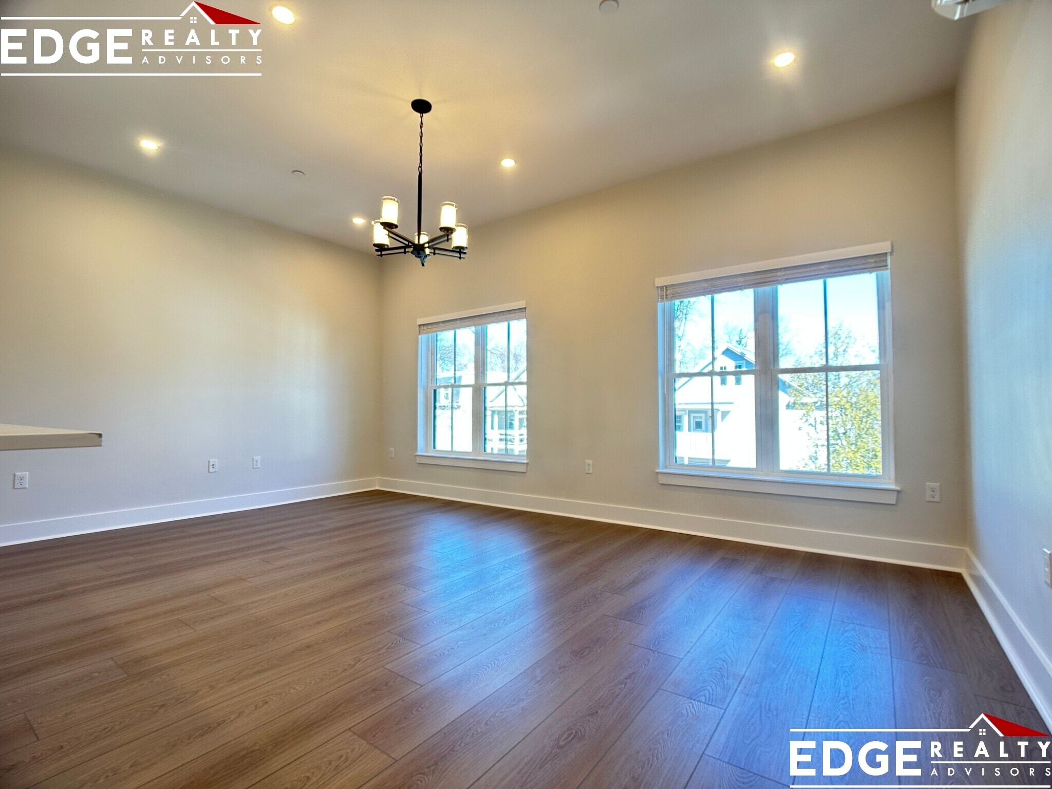 Building Photo - 9 Newton St