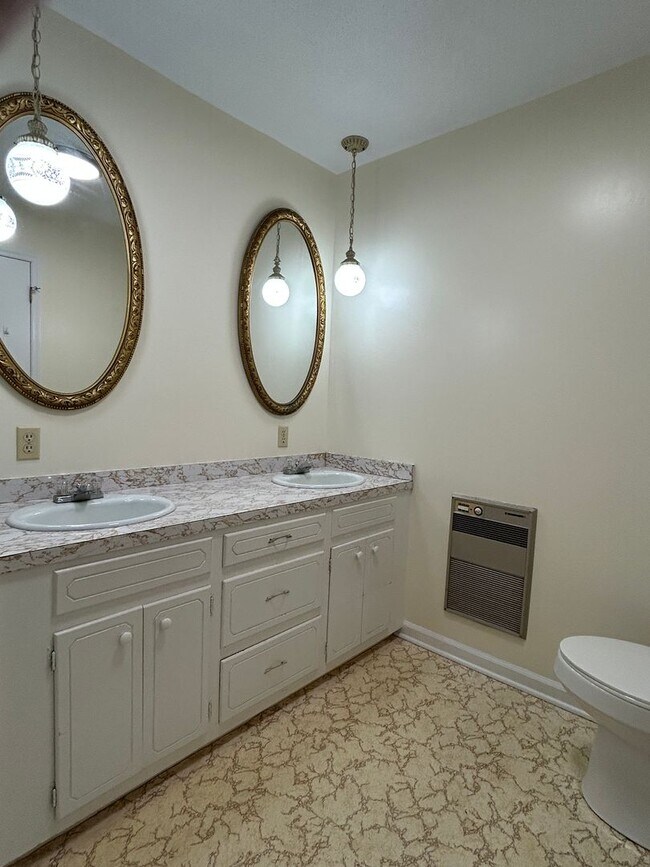 Building Photo - Large Brick Ranch with Finished Basement a...