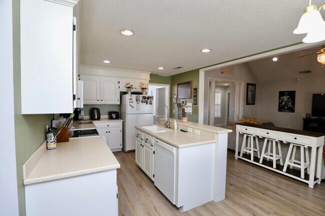 Building Photo - 3245 Arborwood Dr
