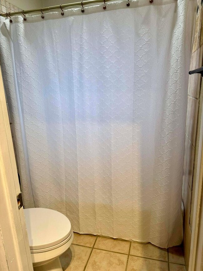 Building Photo - 8 Deborah Dr