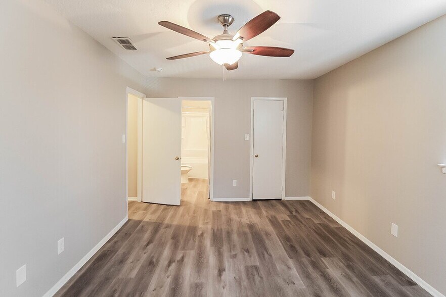 Building Photo - 3611 Tufts Ct
