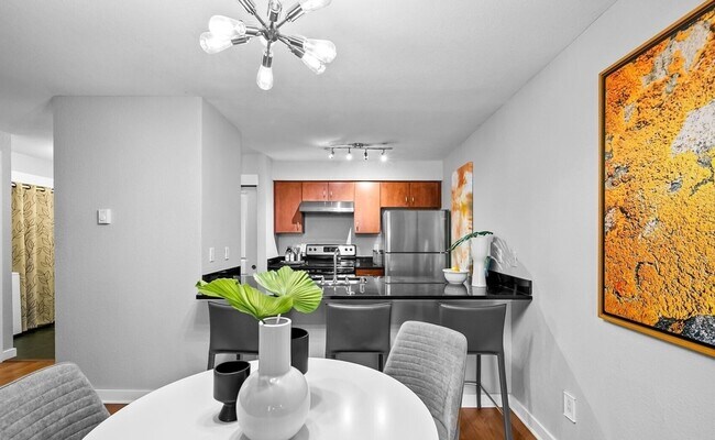 Building Photo - Completely Refreshed Two-Bedroom Condo