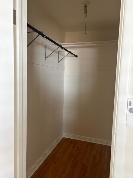 Building Photo - 10716 Charnock Rd