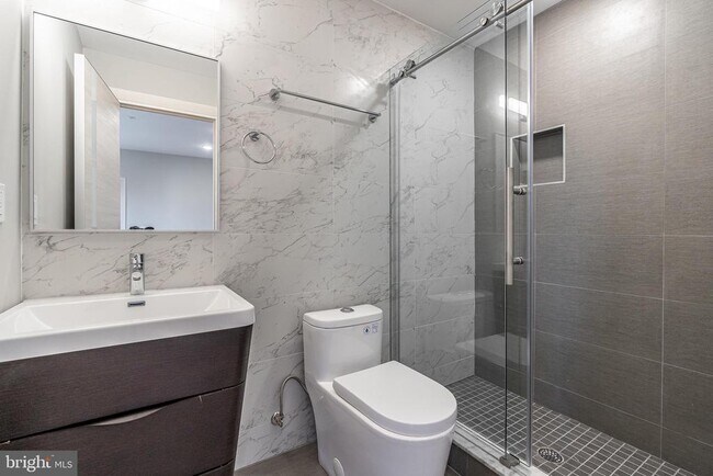 Building Photo - 2045 N College Ave