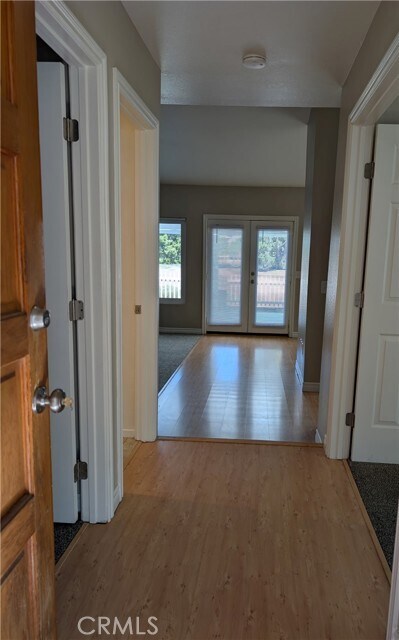 Building Photo - 14858 Clubhouse Dr