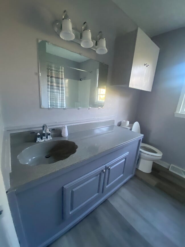 Building Photo - Fully renovated duplex - 109A Sador St.